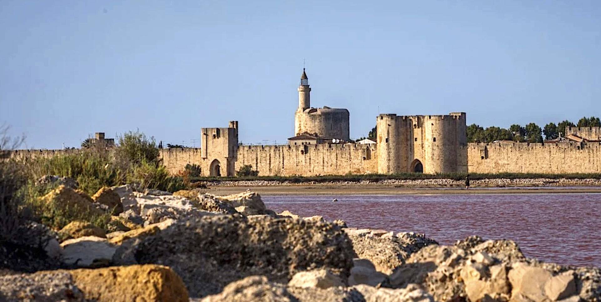 LES REMPARTS